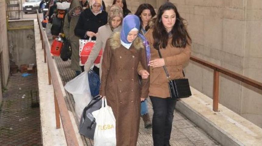 Fet&ouml;'n&uuml;n, 'kadın &Ouml;ğretmenleri'  Adliyeyede