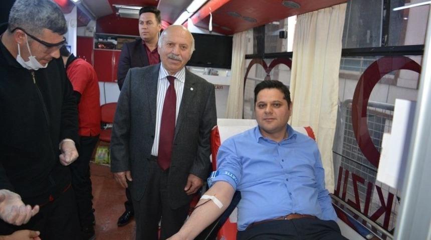 İpekyolu Belediyesi&rsquo;nden Kan Bağışı