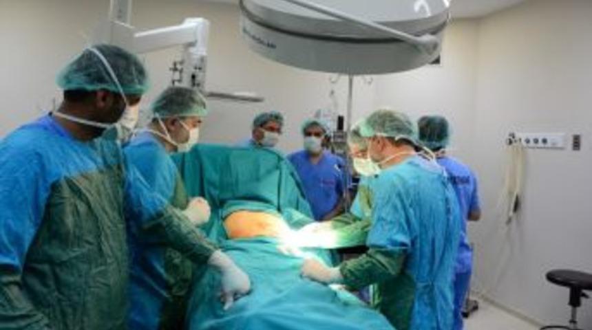 D&uuml;&rsquo;de 3 Hasta Ağrılarından Kurtuldu