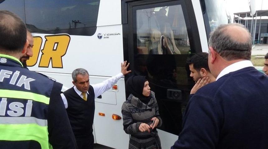 Otob&uuml;ste Cep Telefonu Hırsızlığı İddiası