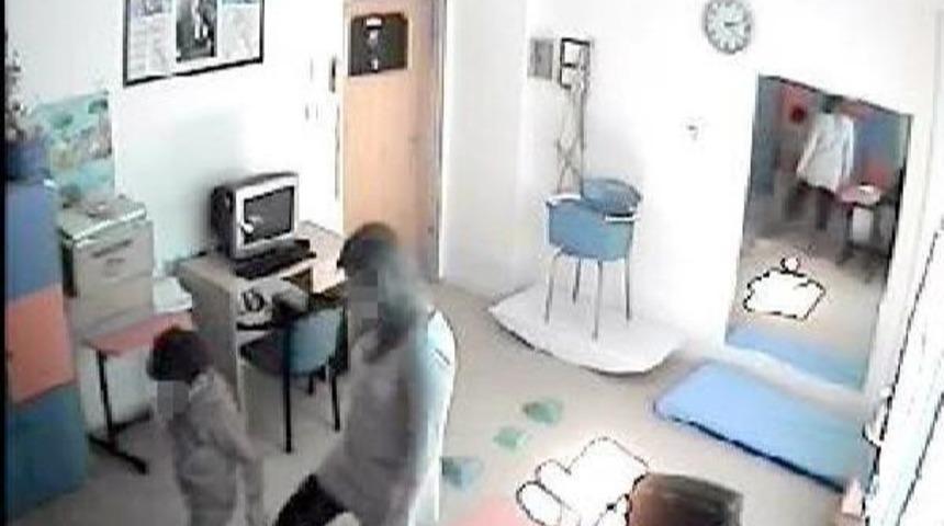 Otizmli &Ouml;ğrenciye Dayaklı Eğitime Ceza