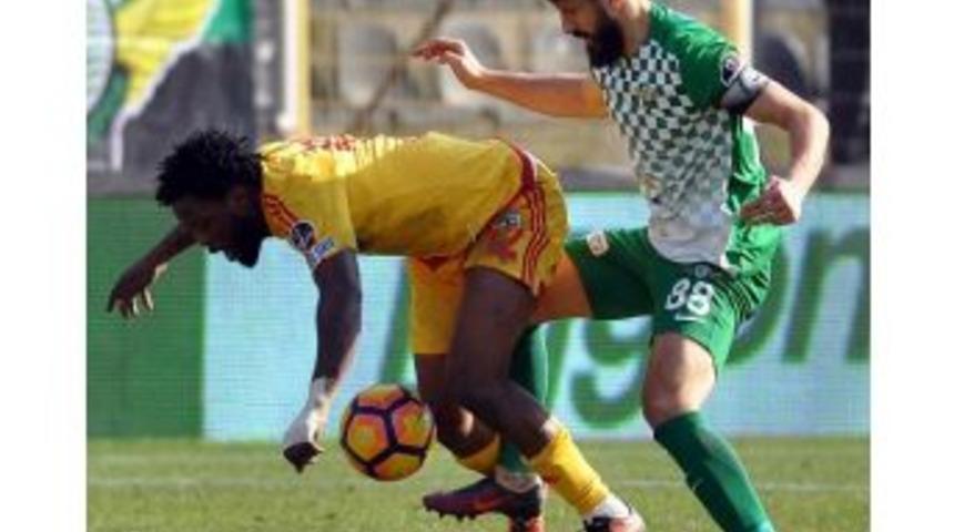 Akhisar Belediyespor'a Kaptan Caner'den Uyarı