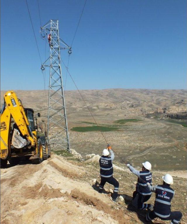 Arazi Geçit Vermeyince 600 Metrelik Hattı 7 Saatte Döşeyebildiler