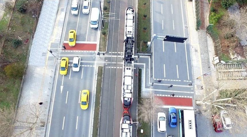 İbb Kademeli Yaya Ge&ccedil;idi D&uuml;zenlemesini Hayat Ge&ccedil;iriyor