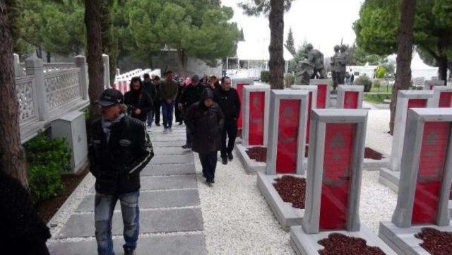 Şehit Aileleri, Çanakkale'deki Şehitlikleri Gezdi