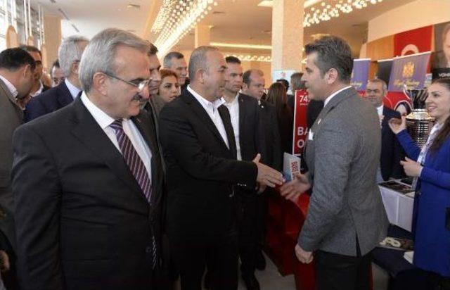 Bakan &Ccedil;avuşoğlu: Vatandaşımız &Ouml;zel Sekt&ouml;rde Dahi Iş Bulmak I&ccedil;in Siyaset&ccedil;iye Gidiyor 1