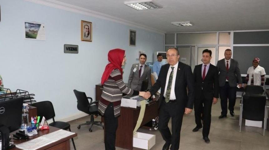 Ahmetli Ve Kula&rsquo;daki &Ccedil;alışmalara Sıkı Takip