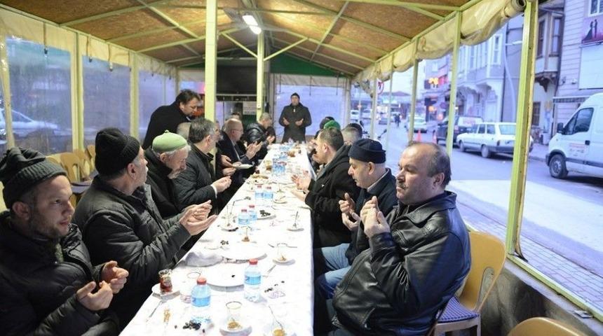 Aktaş: &ldquo;millet&ccedil;e Daha İyi Yarınlara Birlikte Y&uuml;r&uuml;yelim&rdquo;