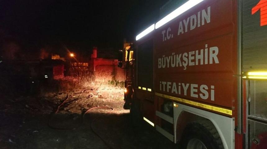 S&ouml;ke&rsquo;de Metruk Evde Yangın