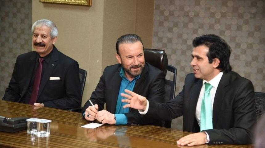 Başkan Doğan, T&uuml;rkiye Romanlar Konfederasyonu Başkanı Ve Beraberindeki Heyeti Makamında Ağırladı