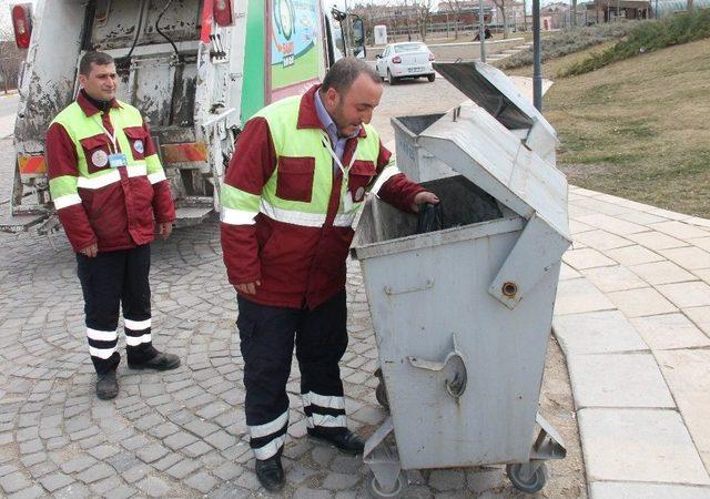 Elazığ’da Çöp Konteynerinde El Bombası Bulundu