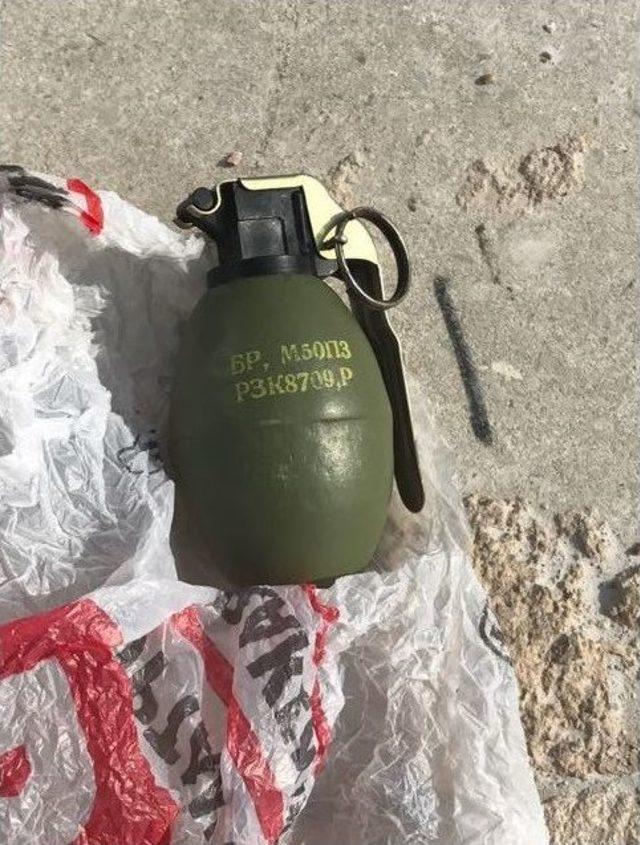 Elazığ’da Çöp Konteynerinde El Bombası Bulundu