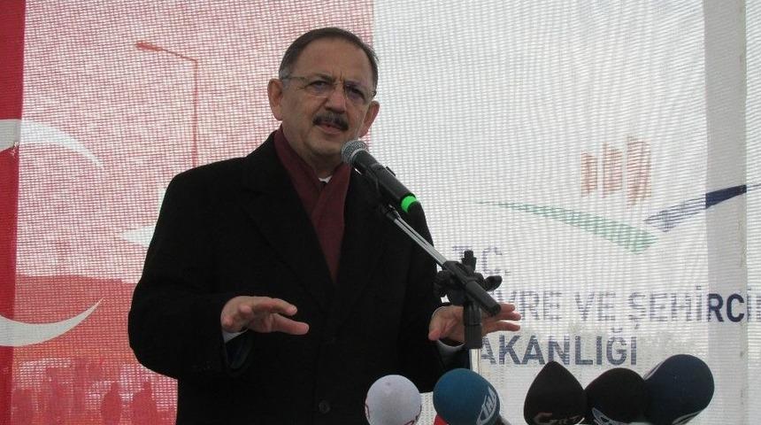 &Ccedil;evre Ve Şehircilik Bakanı Mehmet &Ouml;zhaseki: