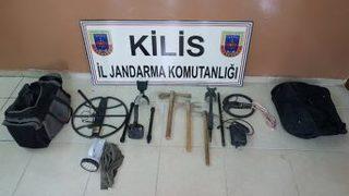 İzinsiz Kazı Yapan 2 Kişi Yakalandı