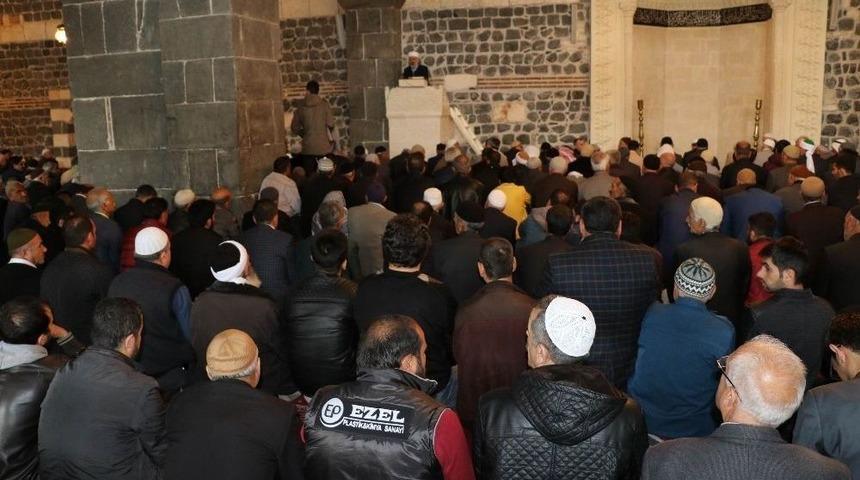 Diyarbakır&rsquo;da, &Ccedil;anakkale Şehitleri İ&ccedil;in Mevlit Okutuldu