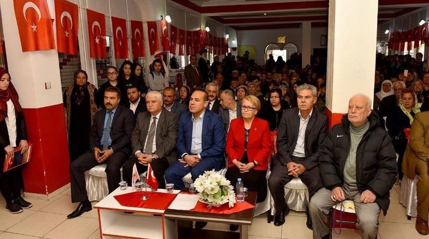 S&ouml;zl&uuml;: &ldquo;&ccedil;anakkale Ruhu Diridir&rdquo;