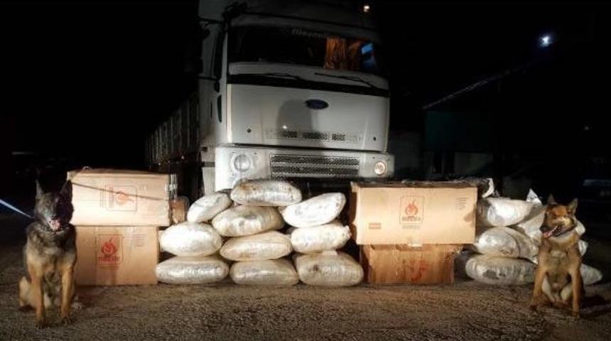 Tır'da 1 Milyon Liralık Uyuşturucu Ele Ge&ccedil;irildi