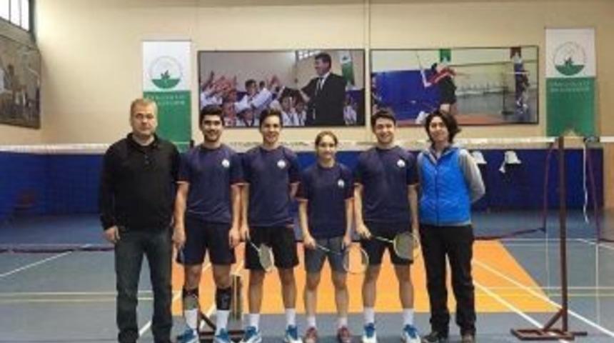 Osmangazili Badmintoncular Balkan Şampiyonası Yolcusu