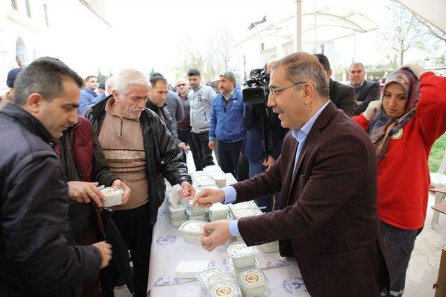 Başkan Çelikcan Kırık Buğday Çorbası Dağıttı