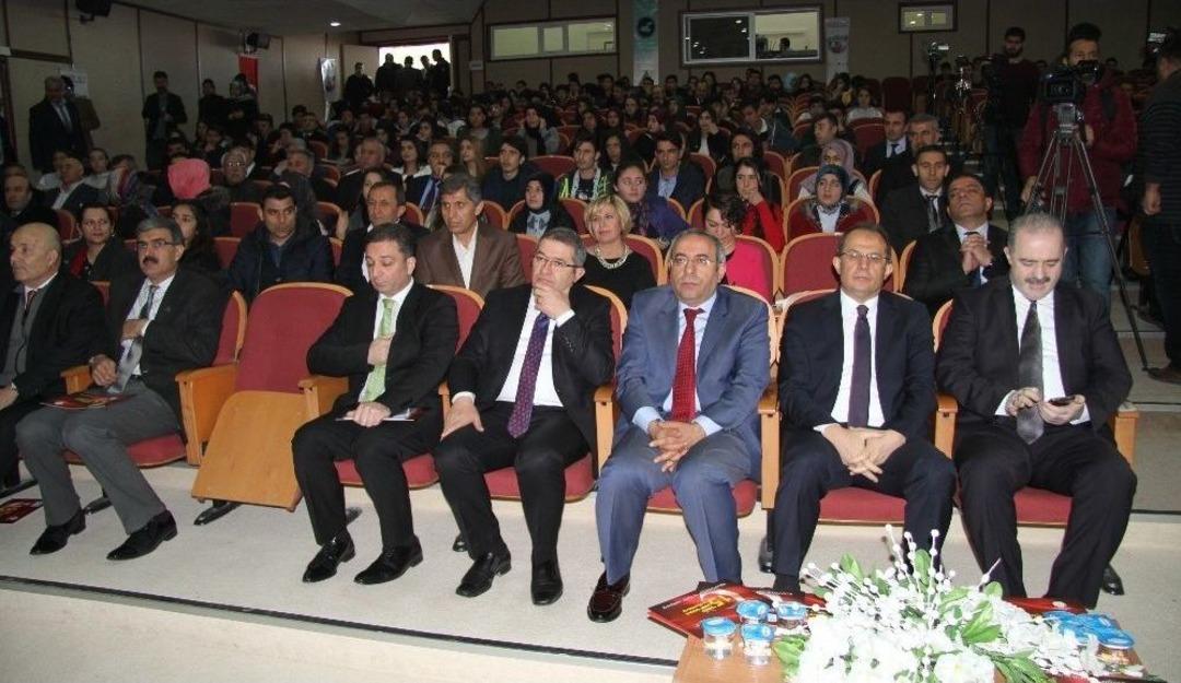 Yy&uuml;&rsquo;de Kariyer Ve İstihdam Fuarı