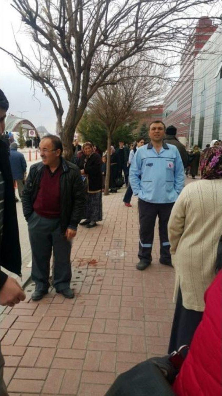 Afyon Devlet Hastanesi’nde Yangın Paniği G5