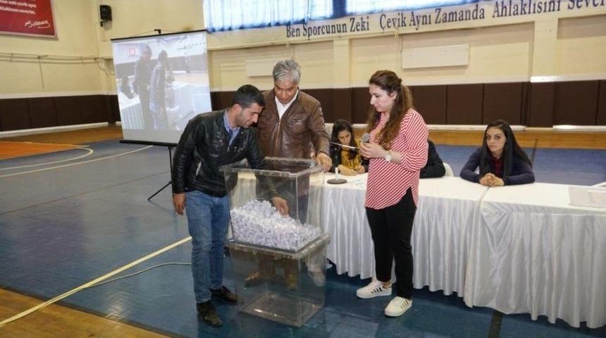 İşe Alınacak 350 Kişi İ&ccedil;in 3 Bin 431 Kişi Kuraya Girdi