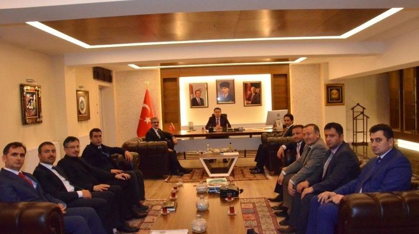 Kahramanmaraş Belediyesi Heyeti, Başkan Musa Işın&rsquo;ı Ziyaret Etti