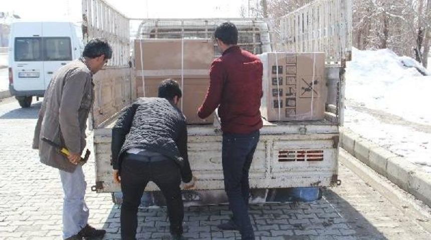 Babası &Ouml;len Gen&ccedil; Kıza Hediye &Ccedil;eyiz Seti