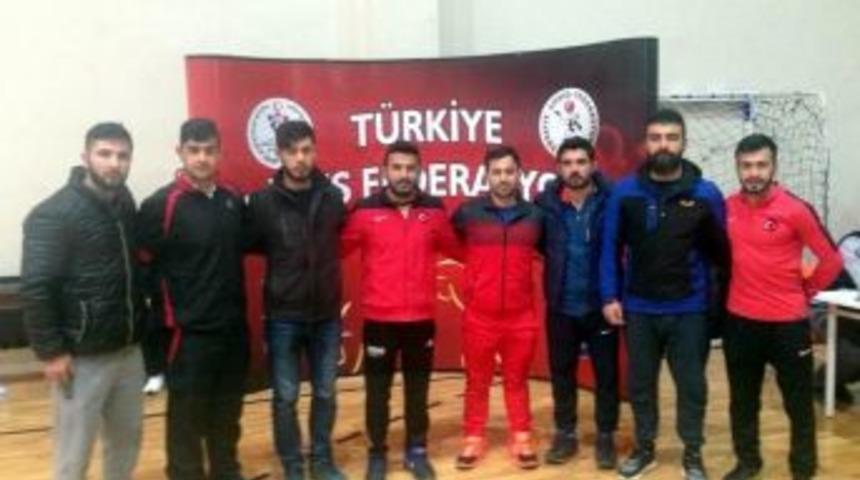 &Uuml;z&uuml;ml&uuml; Belediyespor G&uuml;reş Takımı 2. Ligde