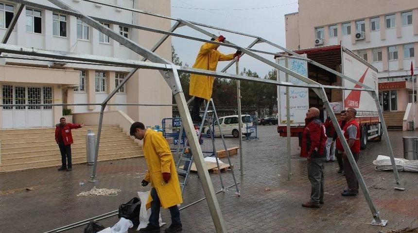 Kızılay Ekipleri Tamamlanan &Ccedil;alışmaların Ardından Samsat&rsquo;tan Ayrıldı