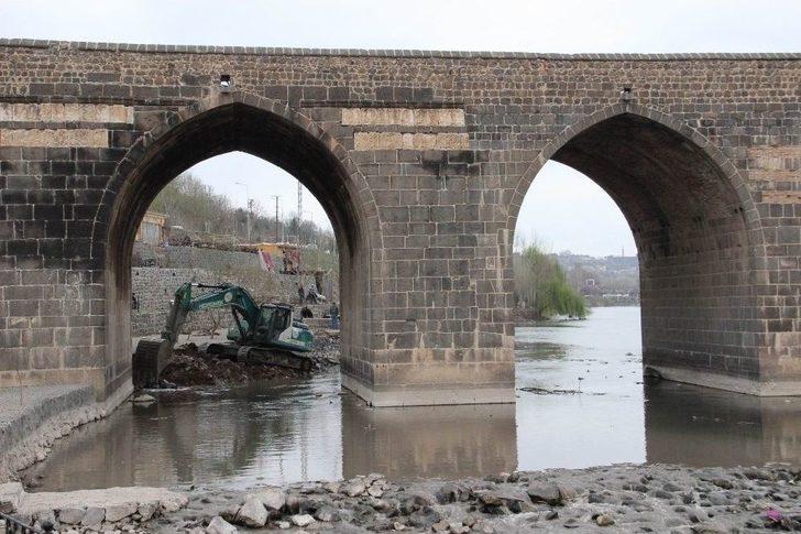 Tarihi Ongözlü Köprü’nün Kapatılan Gözleri Açılıyor G4