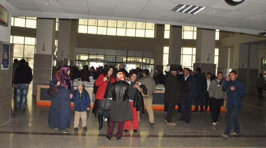 Afyonkarahisar Devlet Hastanesi&rsquo;nde Yangın Paniği (3)