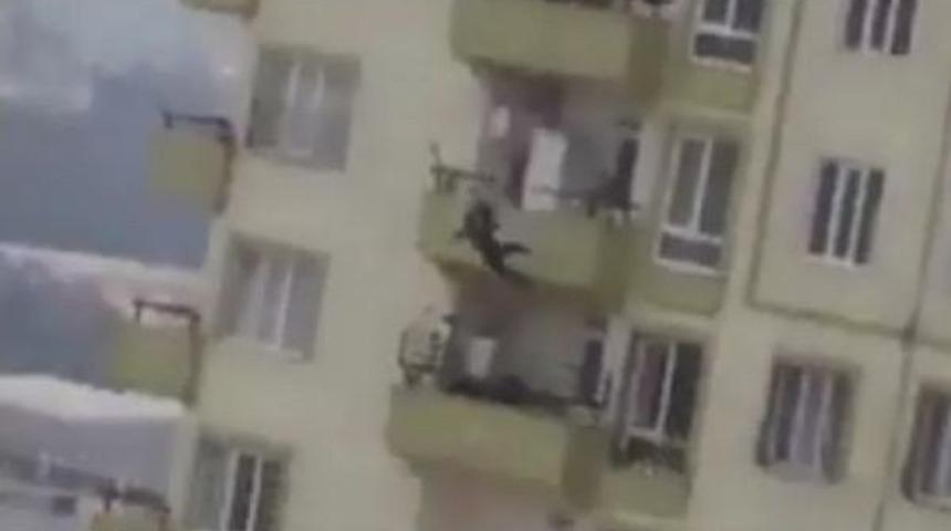 16 Yaşındaki Kız, Ikinci Denemede Yaşamına Son Verdi (2)