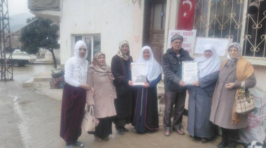 Yenik&ouml;yl&uuml; Kadınlar &Ccedil;anakkale Şehitlerini Unutmadı