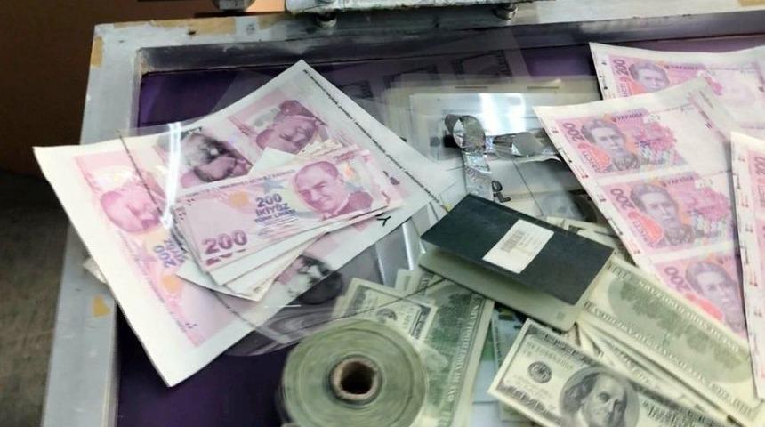 İstanbul Jandarmasından Kalpazanlara Operasyon: 2 G&ouml;zaltı