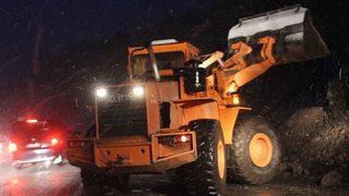 Denizli-antalya Karayolunda Heyelan