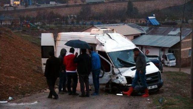 Tunceli'de Kaza: 2 Yaralı