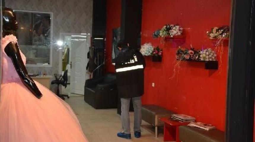 İmam Nikahlı Eşini, Çalıştığı Kuaför Salonunda Öldürdü