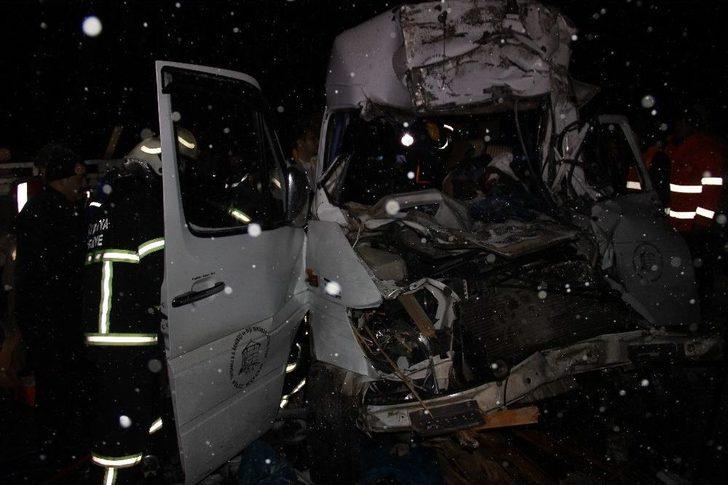 Kar Ve Buzlanma Facia Getirdi: 2 Ölü, 18 Yaralı G2