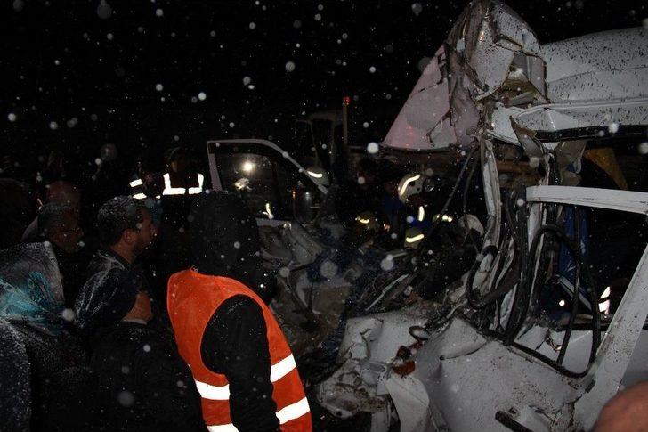 Kar Ve Buzlanma Facia Getirdi: 2 Ölü, 18 Yaralı G3