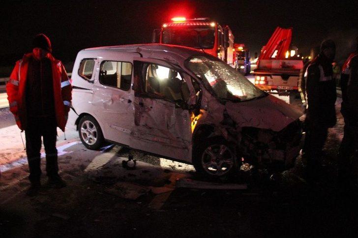 Kar Ve Buzlanma Facia Getirdi: 2 Ölü, 18 Yaralı G5
