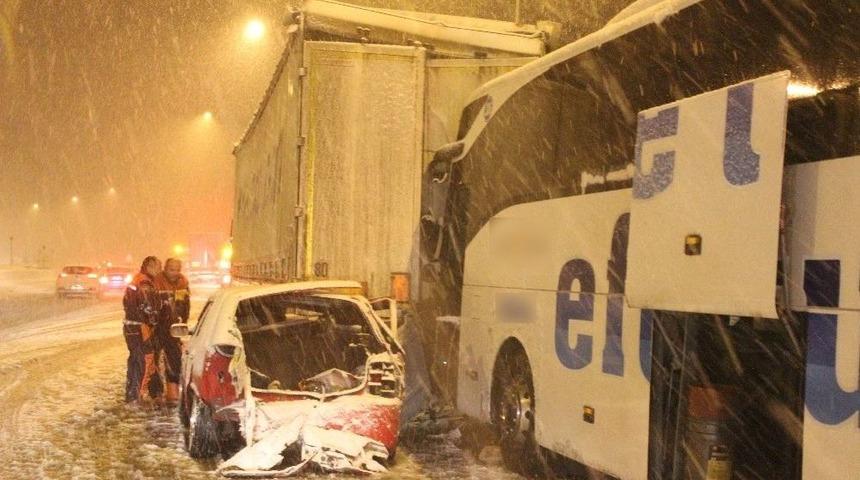 Bolu Dağı’nda Zincirleme Kaza: 1 Yaralı