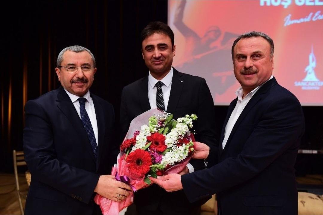 &Ccedil;anakkale Zaferi&rsquo;nin Yıl D&ouml;n&uuml;m&uuml;nde Şehitler Anıldı