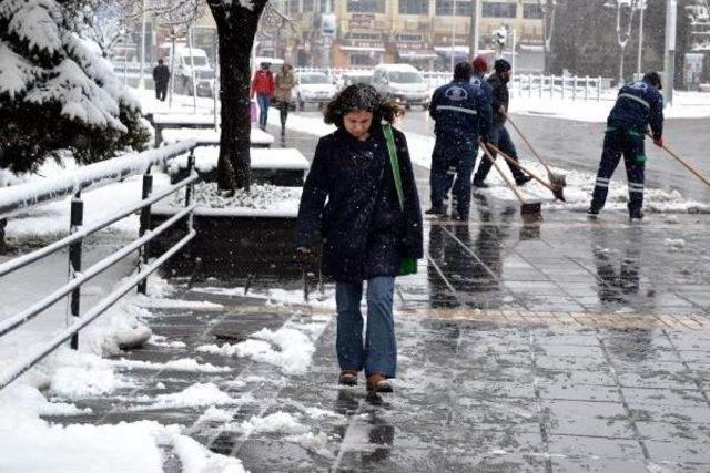 Kayseri’De Etkili Kar Yağışı