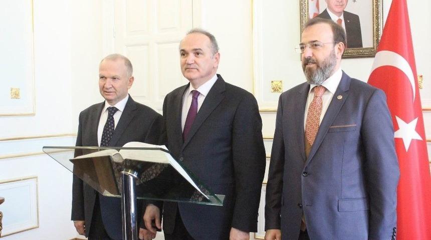 Bakan &Ouml;zl&uuml;, Tekirdağ&rsquo;da 18 Mart &Ccedil;anakkale Zaferi Etkinliklerine Katıldı