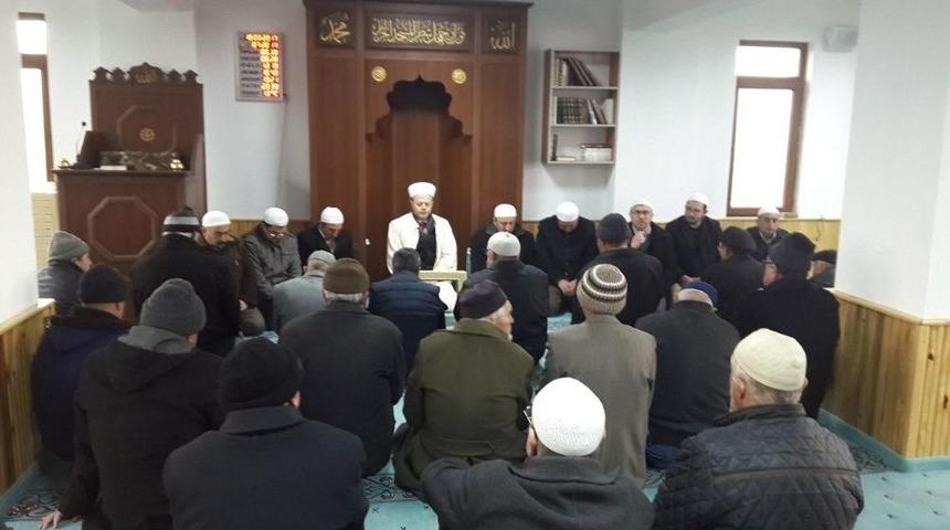 Pazarlar, Şehitler İ&ccedil;in Sabah Namazında Buluştu