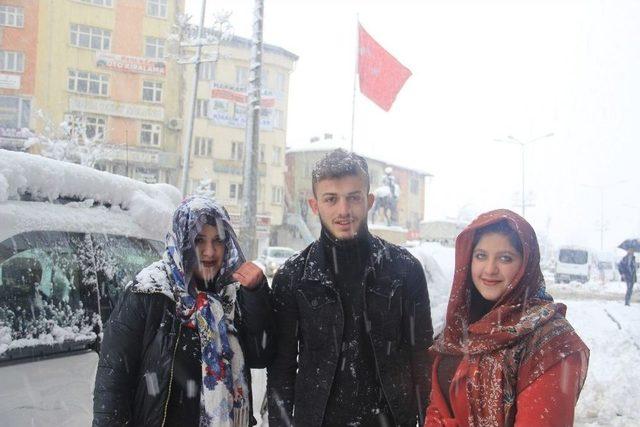 Hakkari’de Kar Esareti