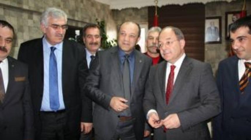 Bakan Akdağ Mhp Erzurum İl Başkanlığını Ziyaret Etti
