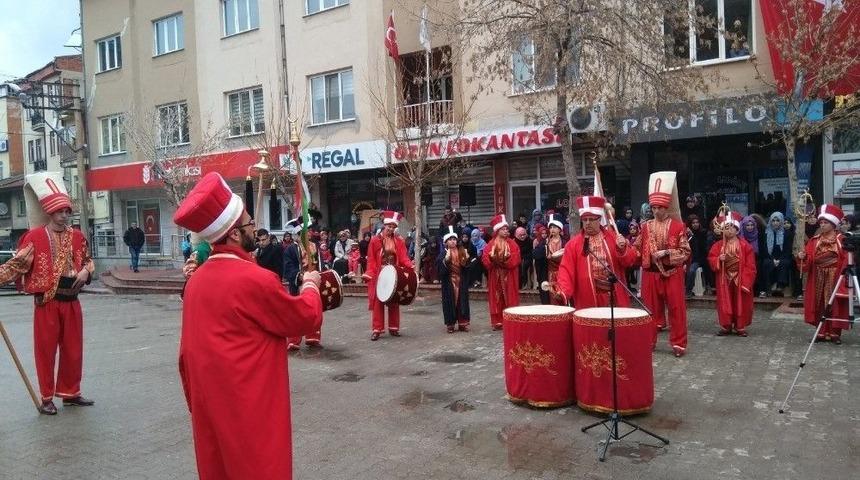 &Ouml;ğrenci Ve Halktan Kurulu Mehter Takımının Şehitleri Anma G&uuml;n&uuml; Konseri