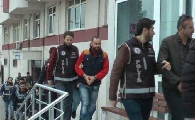 Ayvalık'ta Göçmen Kaçakçılığına 11 Tutuklama